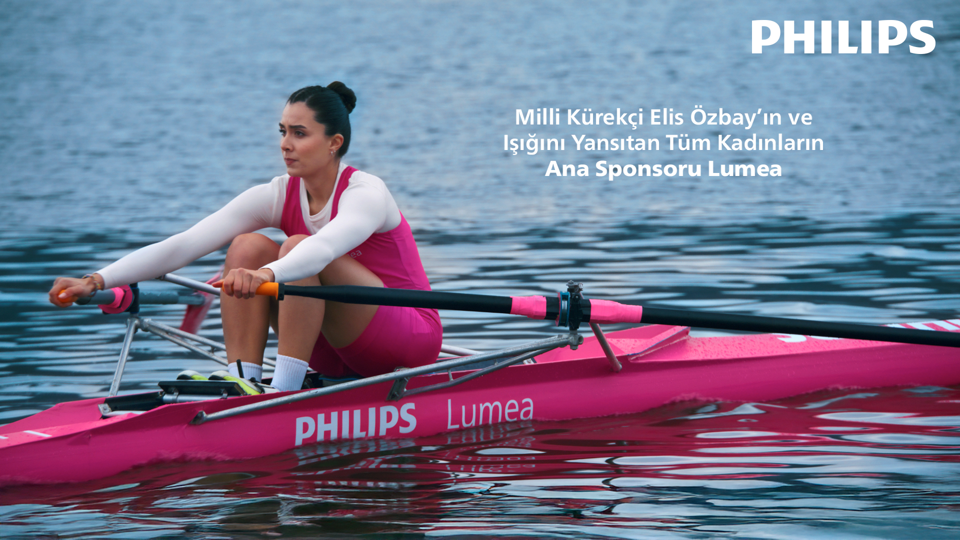 Philips T&uuml;rkiye, Kadınlar G&uuml;n&uuml;&rsquo;n&uuml; Philips Lumea sponsorluğuyla kadın k&uuml;rek&ccedil;imiz Elis &Ouml;zbay&rsquo;ın yer aldığı kampanya filmiyle kutluyor